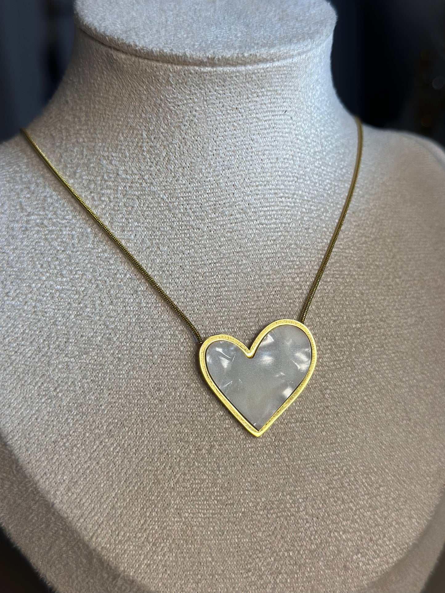 Collana cuore in madreperla