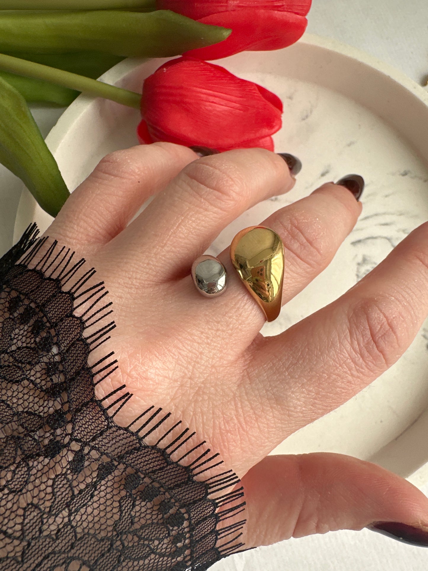 Anello Abbraccio
